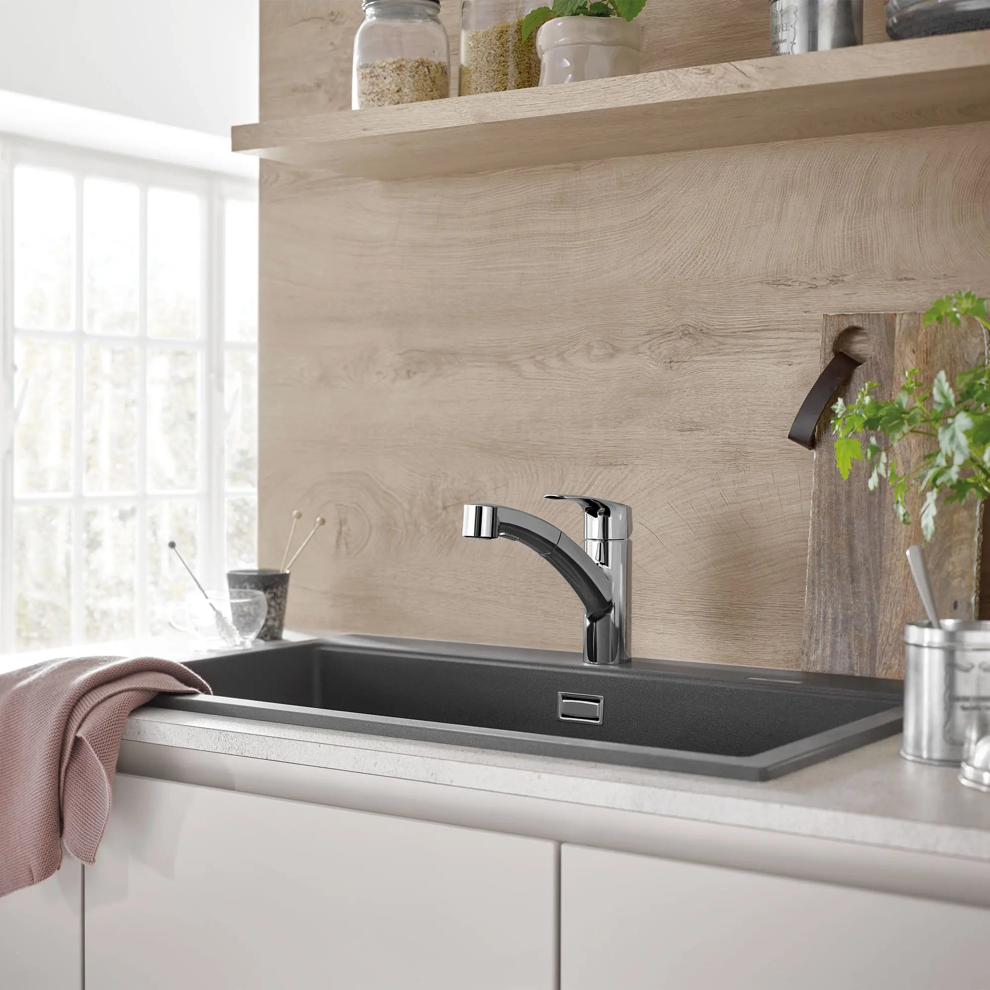 Eurosmart Single-Handle Dual Spray Pull-Out Kitchen Faucet 1.75 gpm (6.6 L/min) // GROHE STARLIGHT CHROME // 71761_B-30306001_2_CDNwebp.webp