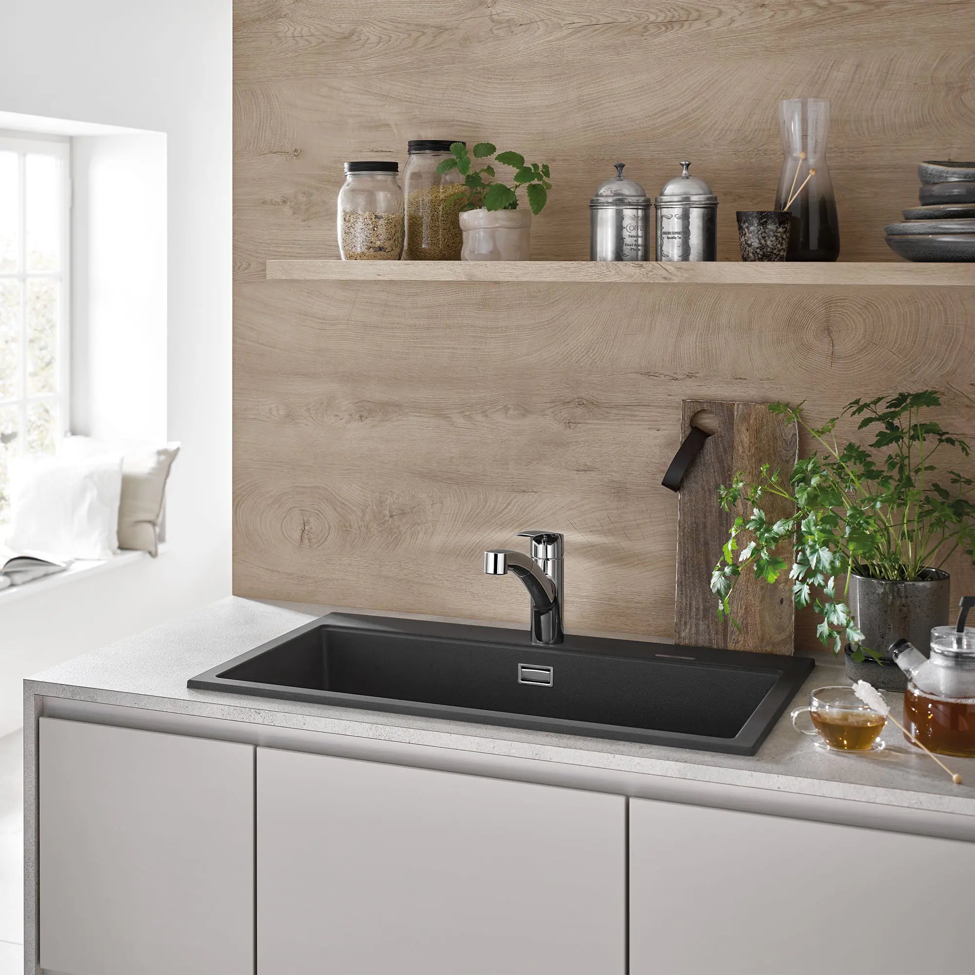 Eurosmart Single-Handle Dual Spray Pull-Out Kitchen Faucet 1.75 gpm (6.6 L/min) // GROHE STARLIGHT CHROME // 71762_B-30306001_3_CDNwebp.webp