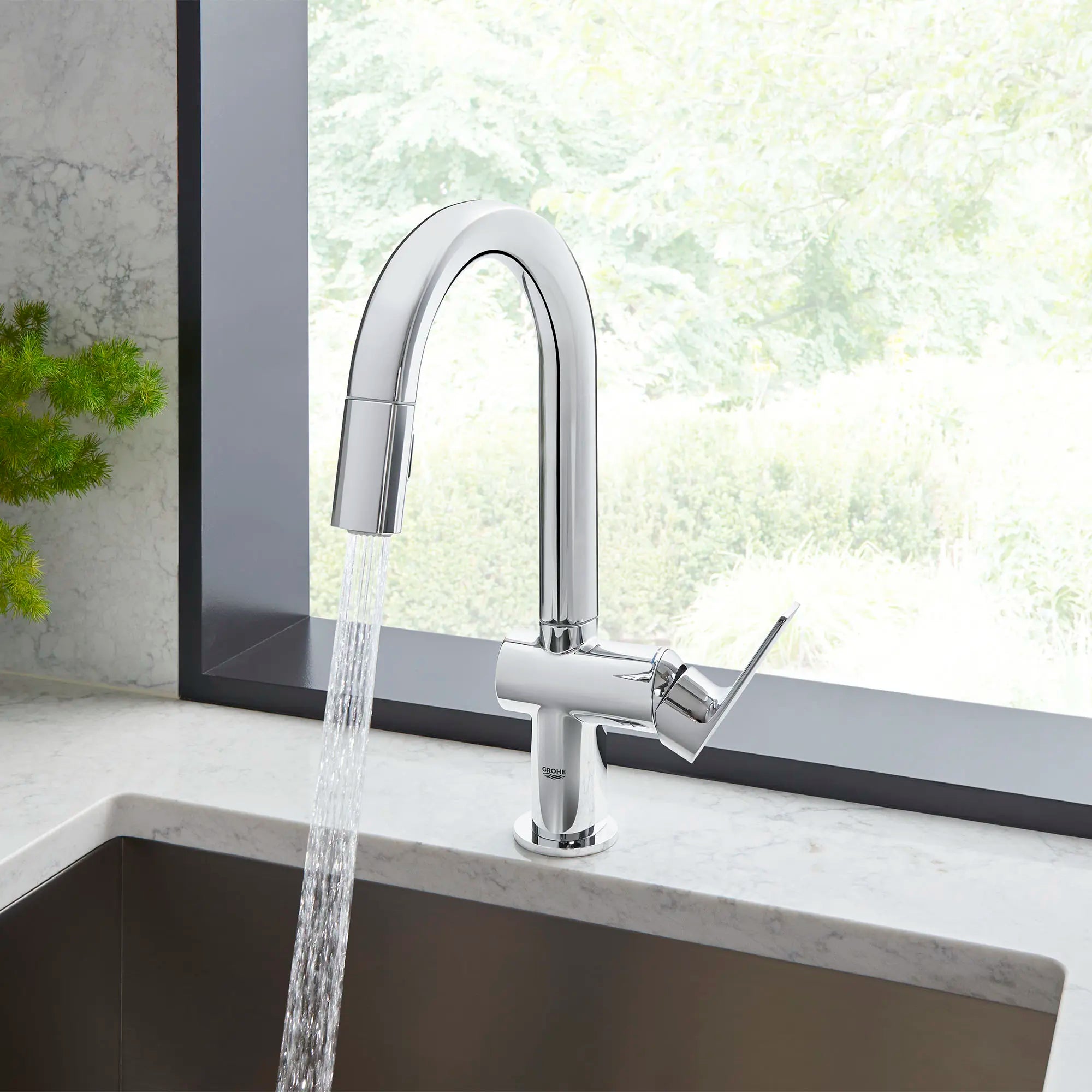 Single-Handle Pull Down Kitchen Faucet Dual Spray 1.75 GPM (6.6 L/min) // GROHE STARLIGHT CHROME // 71793_B-30377000_2_CDNwebp.webp