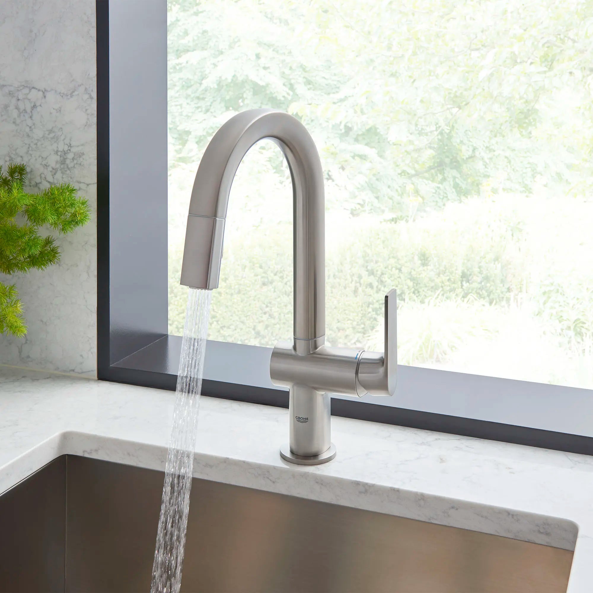 Single-Handle Pull Down Kitchen Faucet Dual Spray 1.75 GPM (6.6 L/min) // SUPERSTEEL INFINITYFINISH // 71798_B-30377DC0_1_CDNwebp.webp