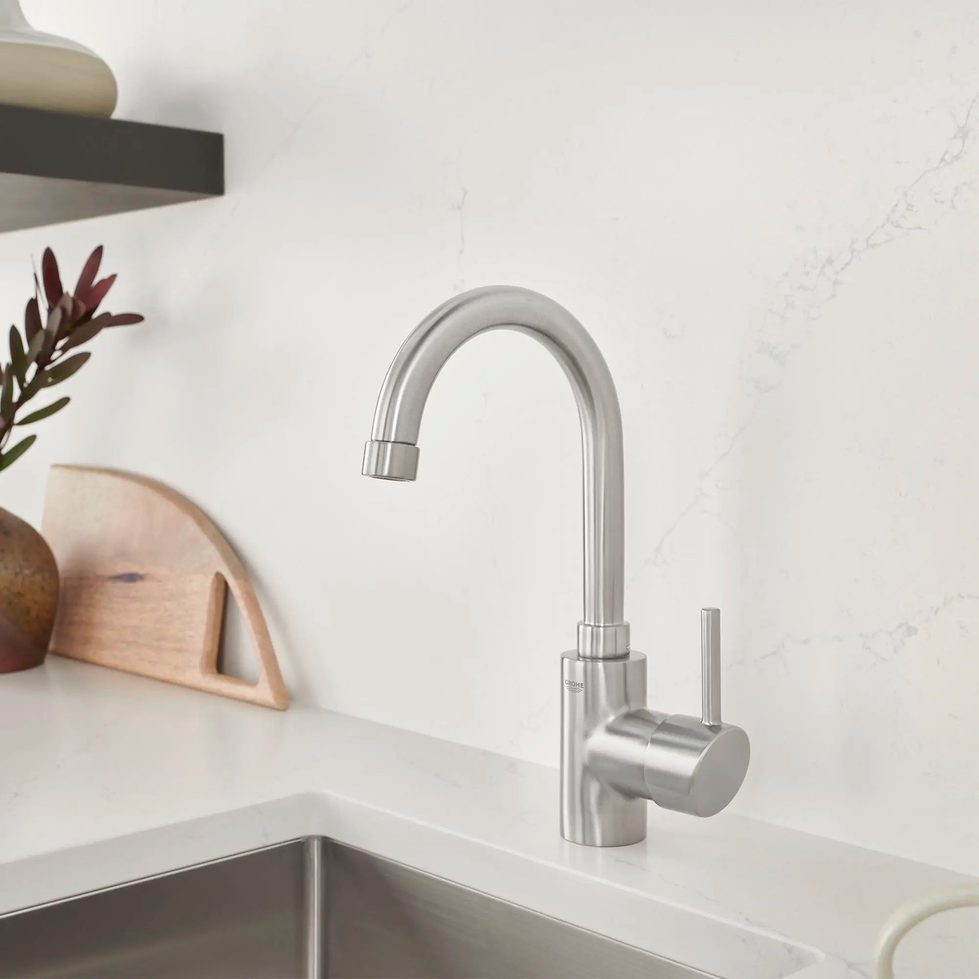 Single-Handle Bar Faucet 5.7 L/min (1.5 gpm) // SUPERSTEEL INFINITYFINISH // 72013_B-31518DC0_2_CDNwebp.webp