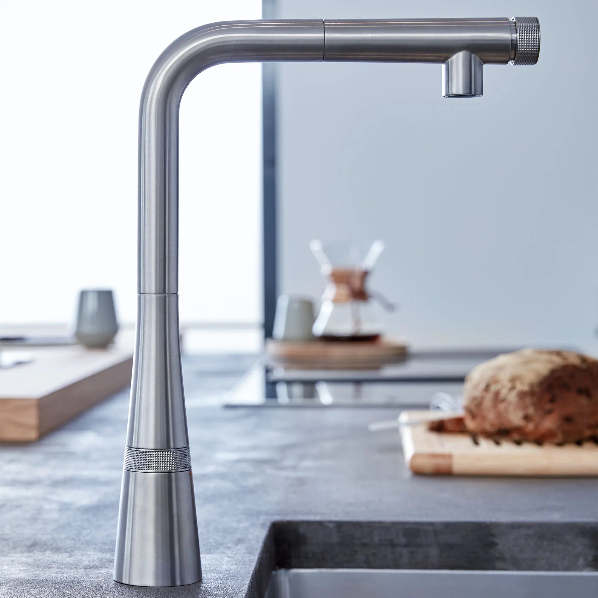GROHE Zedra SmartControl Pull-Out Single Spray Kitchen Faucet 1.75 GPM (6.6 L/min) // SUPERSTEEL INFINITYFINISH // 72025_B-31559DC2_2_CDNwebp.webp