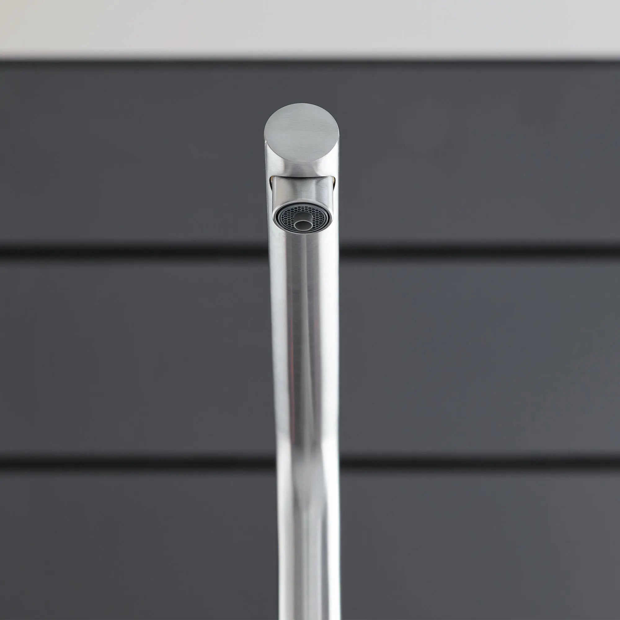 GROHE Blue Single-Handle Pull-Out Kitchen Faucet Single Spray 1.75 GPM (6.6 L/min) with Chilled & Sparkling Water // GROHE STARLIGHT CHROME // 72061_B-31608002_9_CDNwebp.webp