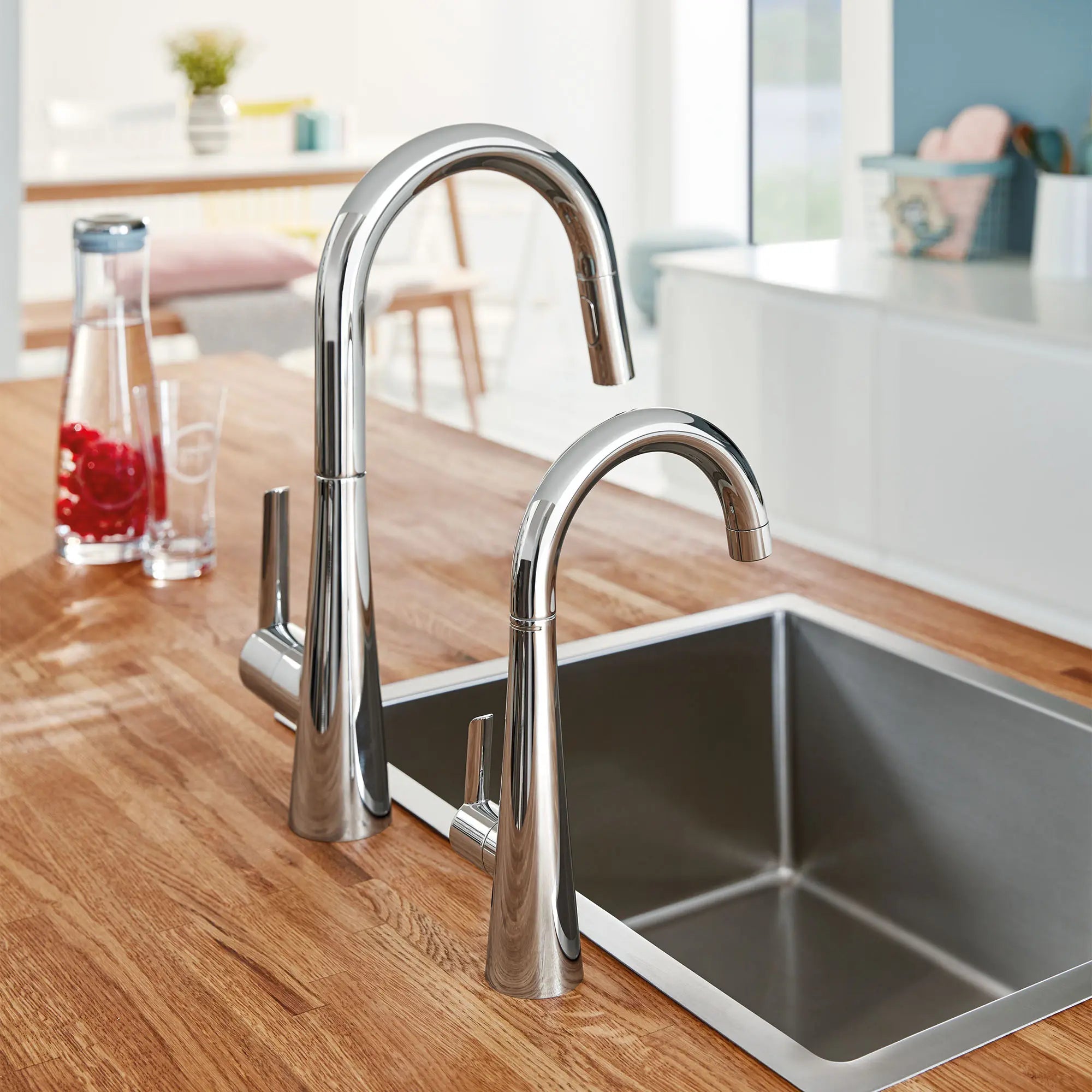 GROHE Zedra Single-Handle Pull Down Dual Spray Prep Faucet 1.75 GPM (6.6 L/min) // GROHE STARLIGHT CHROME // 72121_B-32283003_30026002_CDNwebp.webp