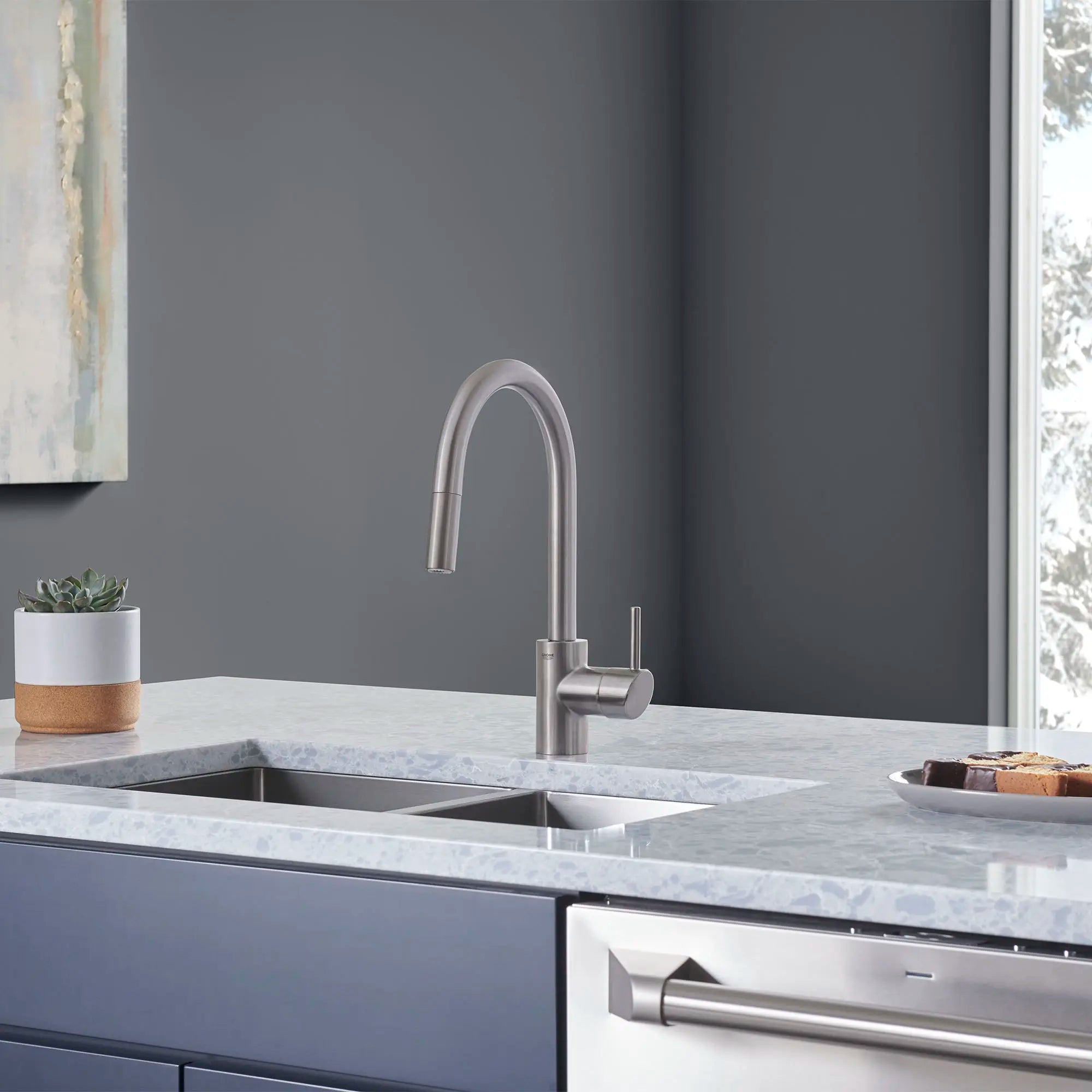 Concetto Single-Handle Pull-Down Kitchen Faucet Dual Spray 1.75 GPM (6.6 L/min) // SUPERSTEEL INFINITYFINISH // 72183_B-32665DC3_1_CDNwebp.webp