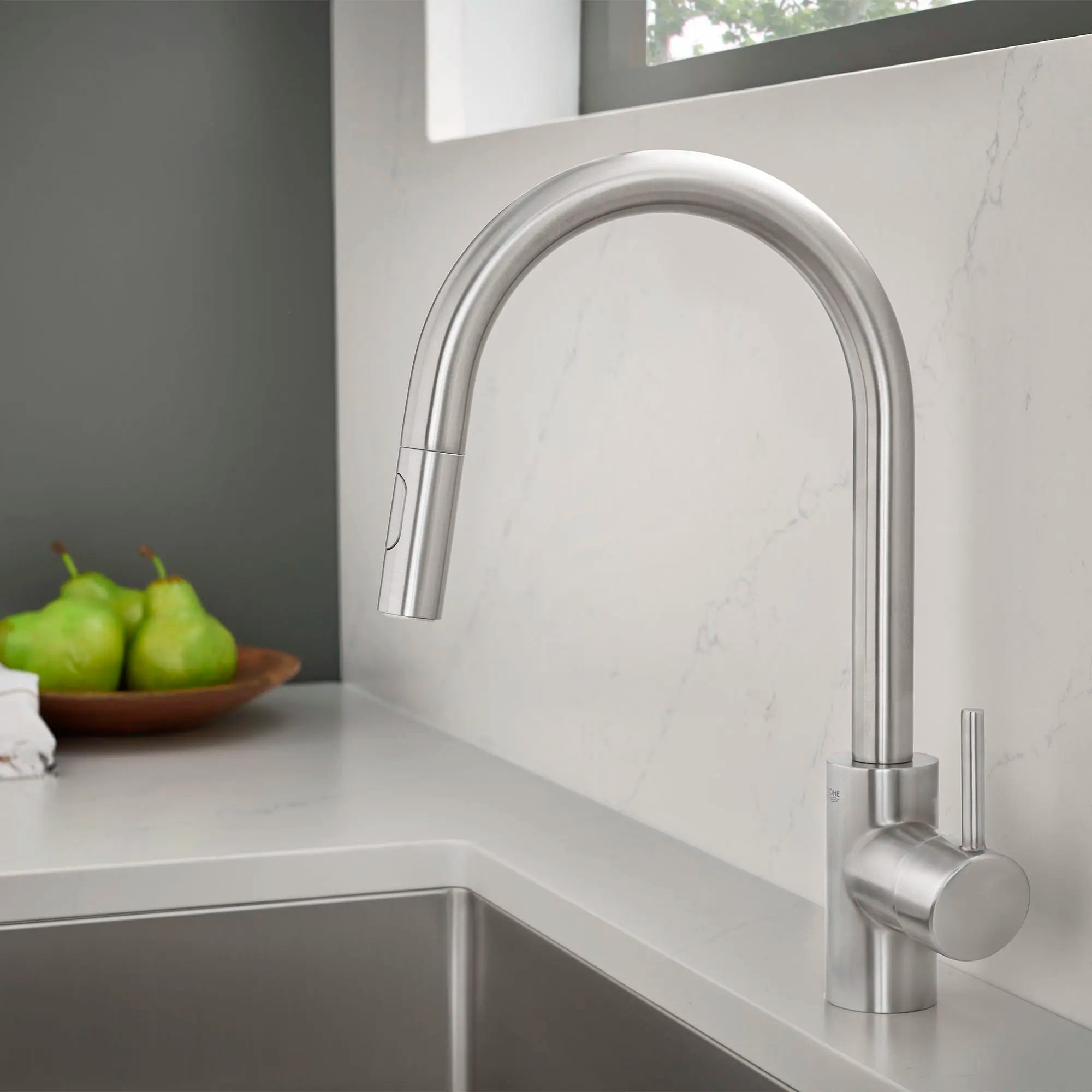 Concetto Single-Handle Pull-Down Kitchen Faucet Dual Spray 1.75 GPM (6.6 L/min) // SUPERSTEEL INFINITYFINISH // 72191_B-32665DC3_4_CDNwebp.webp
