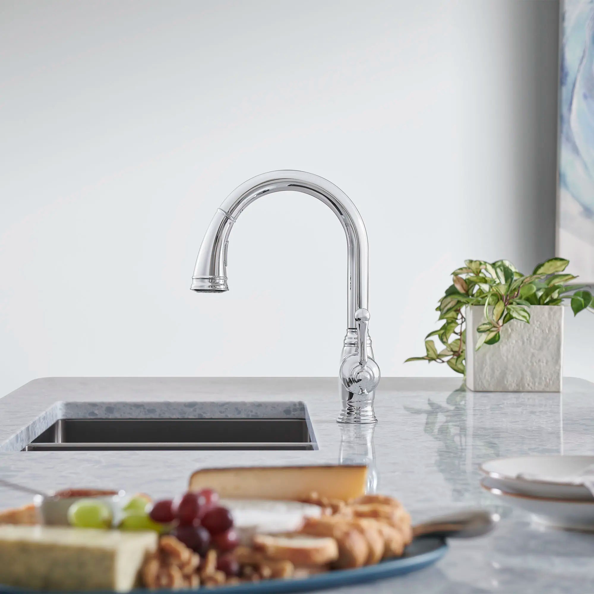 Bridgeford Single-Handle Pull-Down Kitchen Faucet Dual Spray 1.75 GPM // GROHE STARLIGHT CHROME // 72284_B-33870002_2_CDNwebp.webp