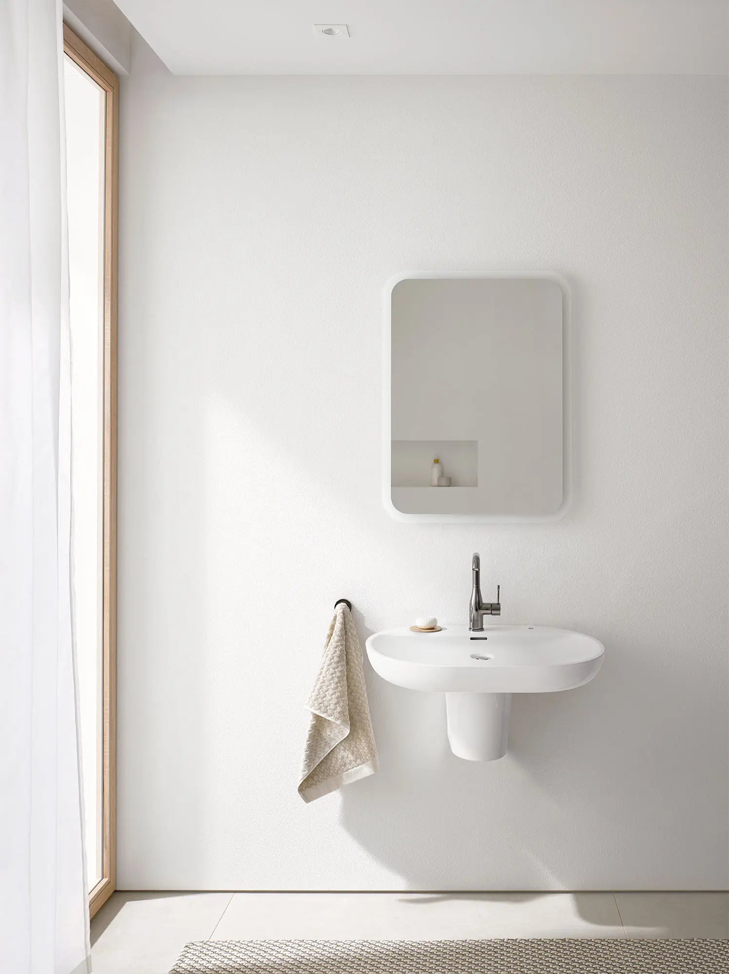 Wall Mount 27" Bathroom Sink, 1-hole // ALPINE WHITE // 72415_B-39669000_39670000_CDNwebp.webp