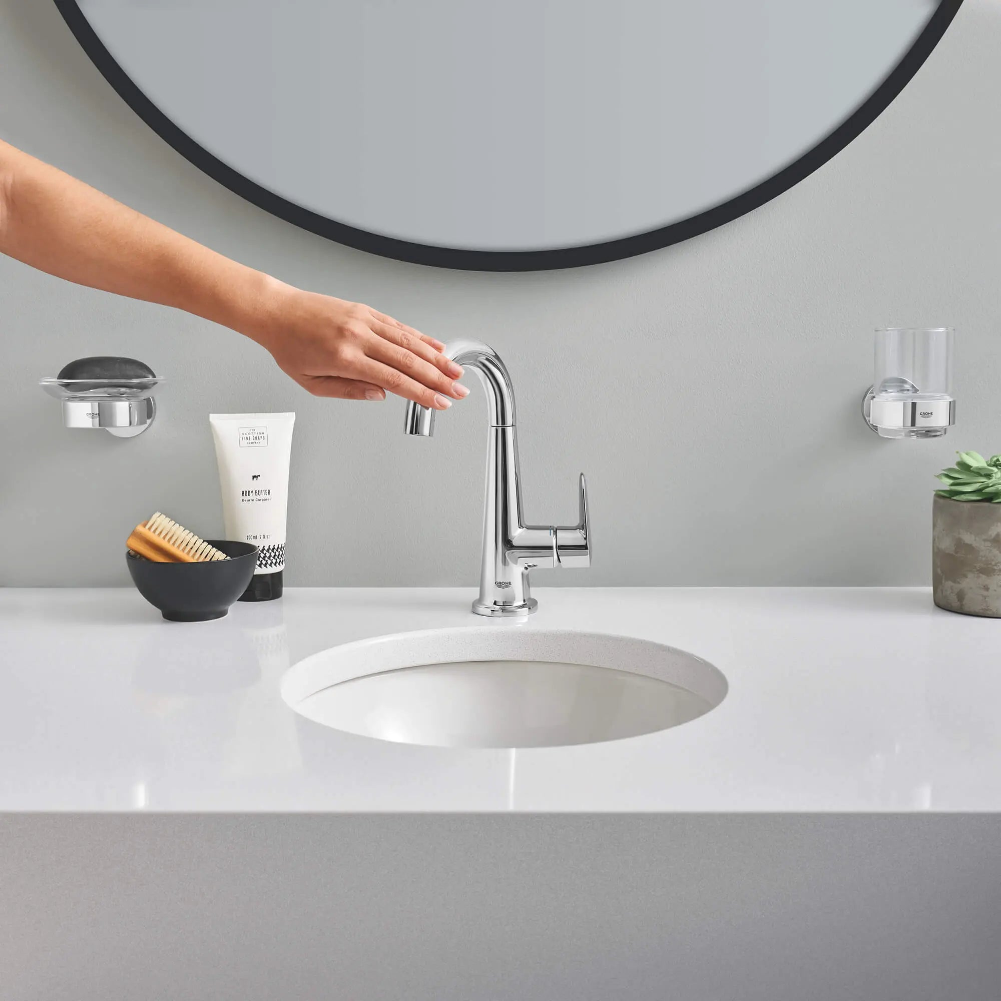 Veletto Single-Handle 4" Centerset Bathroom Faucet, 1.2 GPM (4.5 L/min) // GROHE STARLIGHT CHROME // 884_23837000-single-handle-4-inch-centerset-bathroom-faucet-enviro-8_0_CDNwebp.webp